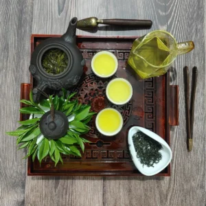 thiết kế sang trọng của hộp trà tân cương long việt 400g