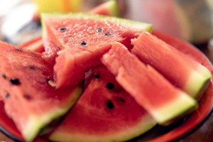 vì sao trà nóng trong ngày hè lại giúp cơ thể mát hơn vào mùa hè