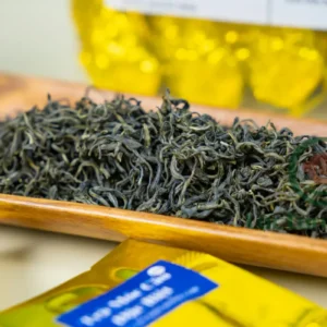 Trà Móc Câu Đặc Biệt Lộc Tân Cương cánh trà khô