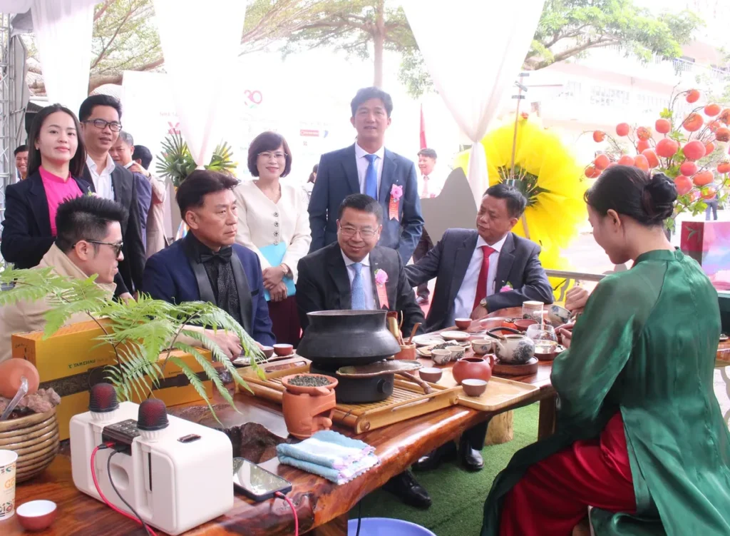 trà ô long Việt Nam từ cao nguyên Bảo Lộc