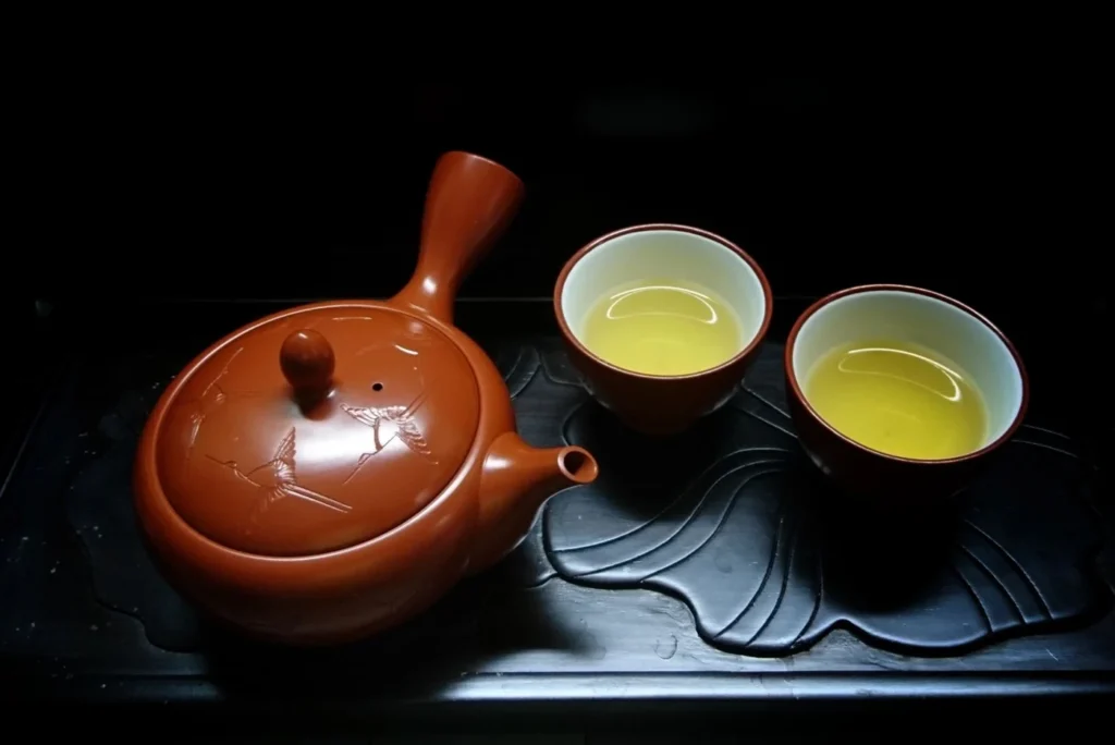 uống trà đúng cách với trà xanh sạch