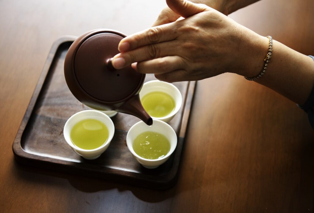 uống trà sai thời điểm