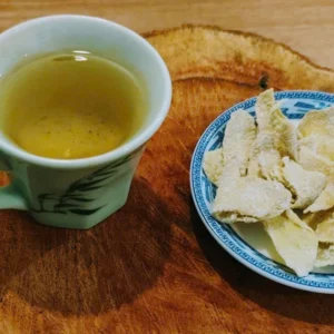 uống trà trên núi