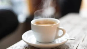 vì sao trà nóng trong ngày hè lại giúp cơ thể mát hơn